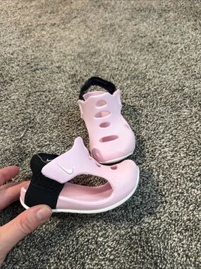 Nike Kids Pink and Black Water-Friendly Sandals